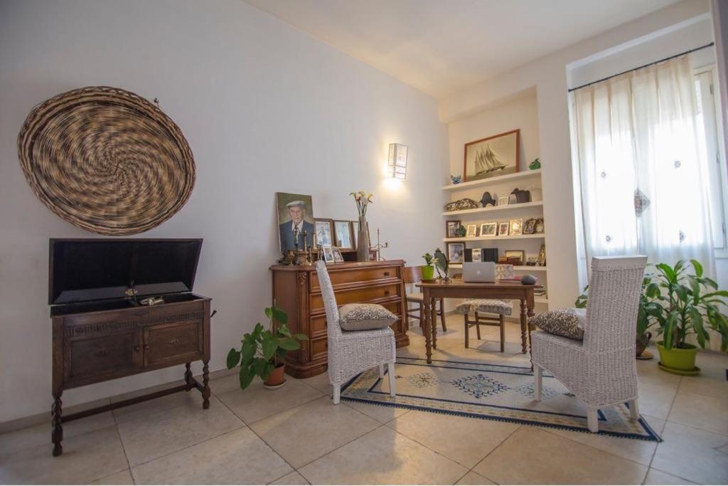 Lughia Bed & Breakfast Tortolì Dış mekan fotoğraf