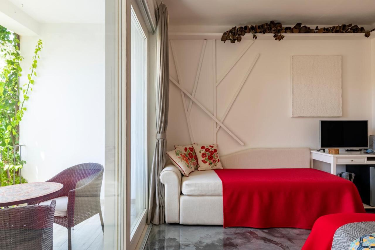 Lughia Bed & Breakfast Tortolì Dış mekan fotoğraf